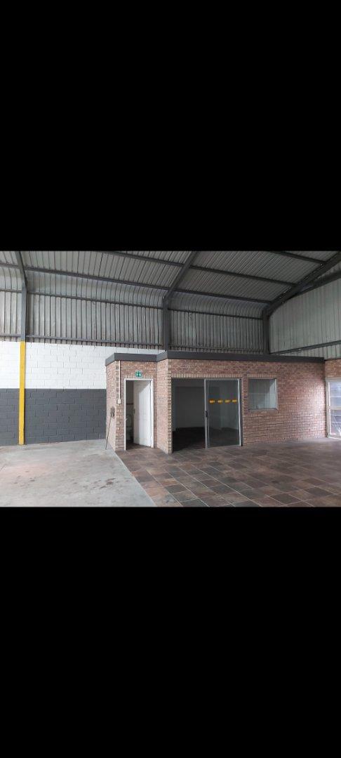 To Let commercial Property for Rent in Sidwell Eastern Cape